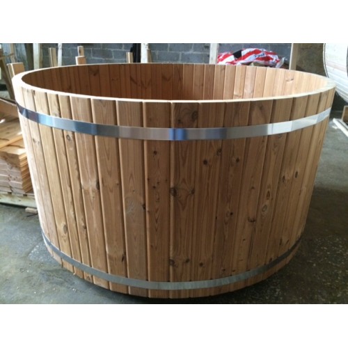 2,2 m varmt badekar i Thermowood